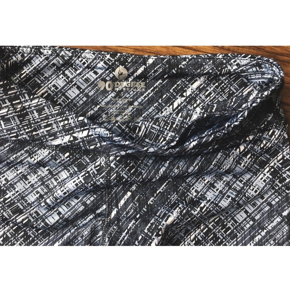 New 90 degree workout leggings— SALE!! - Picture 4 of 5